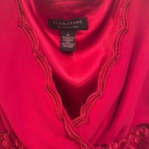 Beautiful dress color red size 6p
